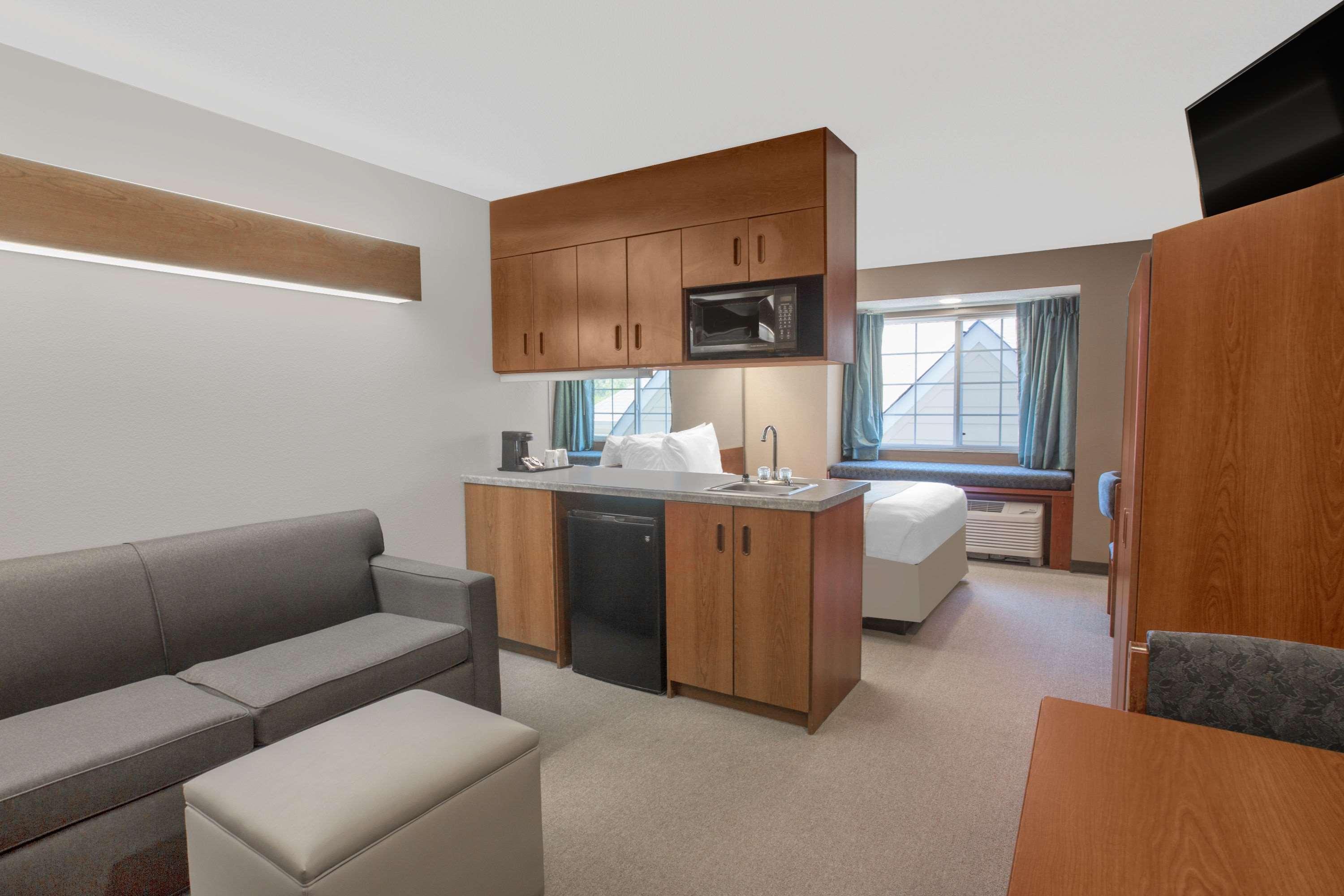 Microtel Inn & Suites By Wyndham Gardendale Eksteriør bilde