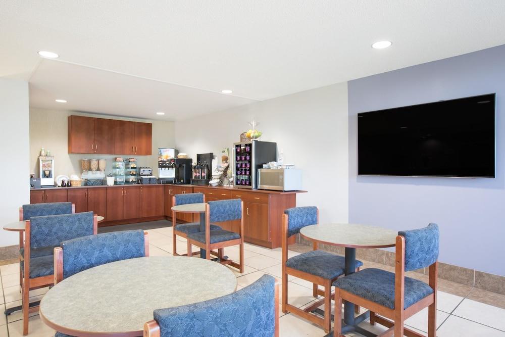 Microtel Inn & Suites By Wyndham Gardendale Eksteriør bilde